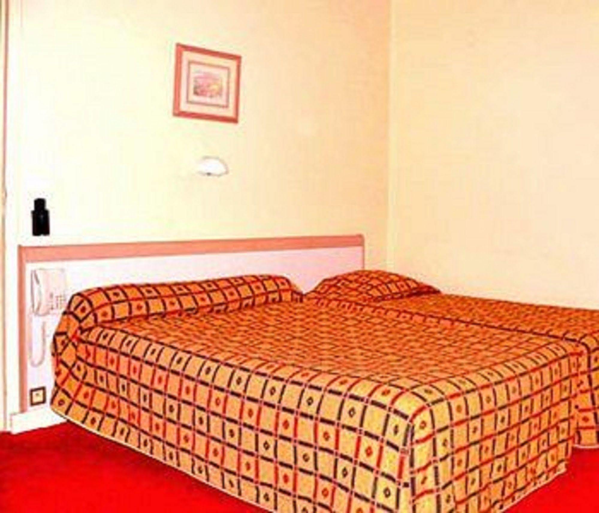 Hotel Fiat Παρίσι Εξωτερικό φωτογραφία
